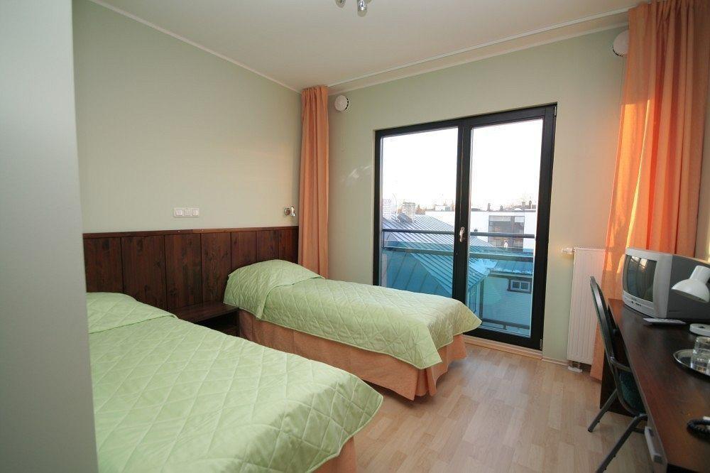 Hotell Tammsaare Parnu Luaran gambar